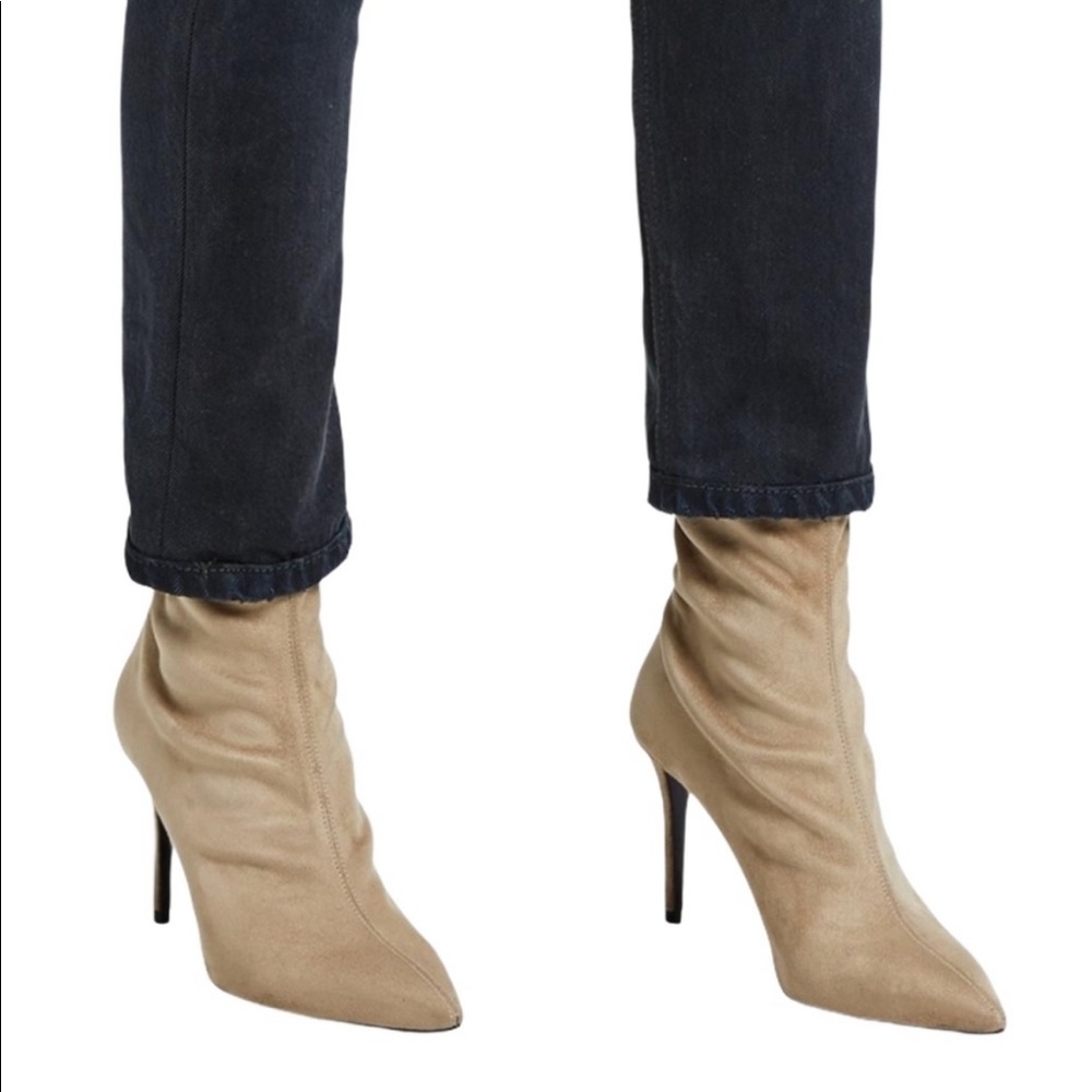 SOLD⚡️Theory⚡️ Suede Booties